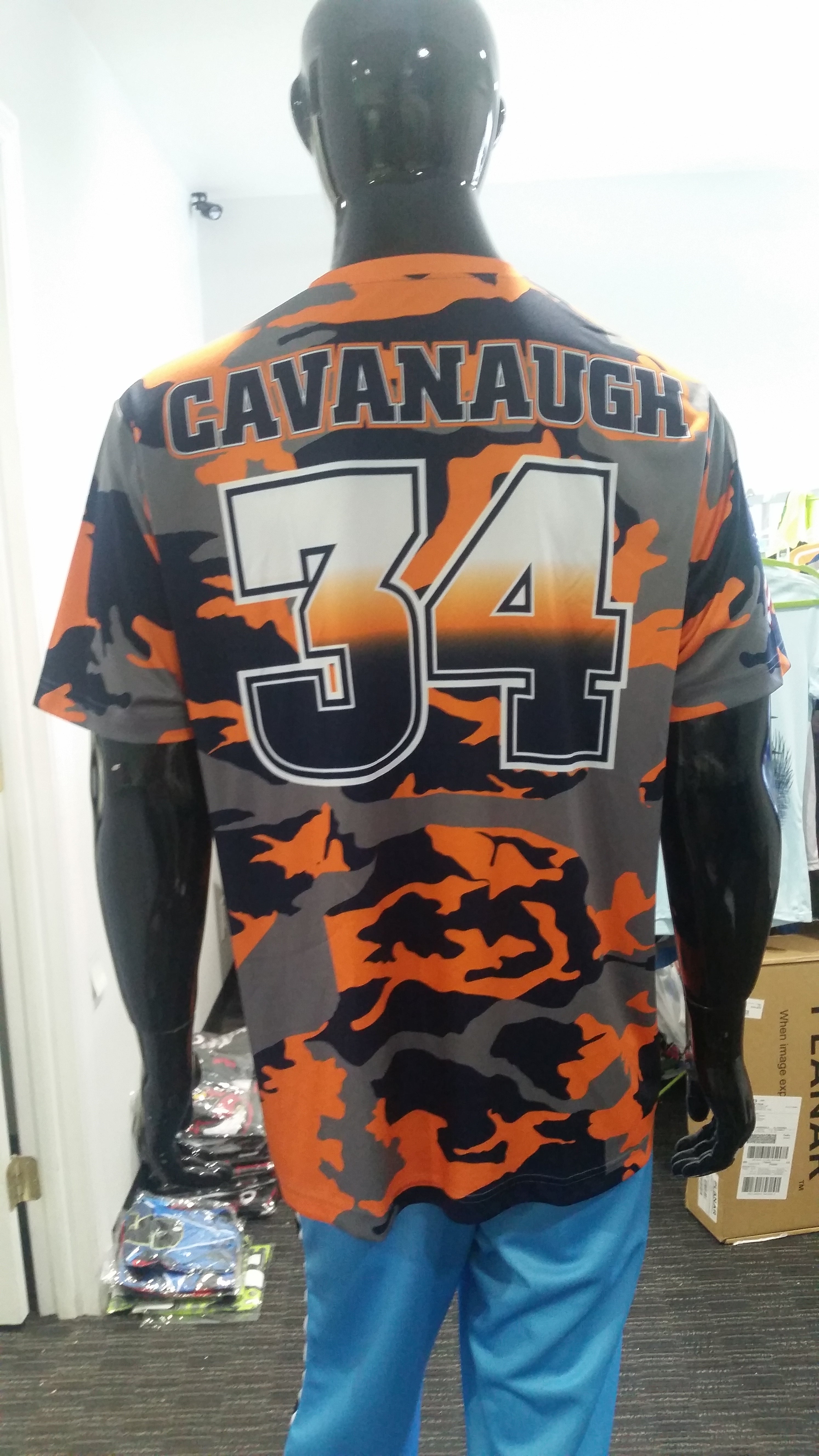 Camo top bears jersey